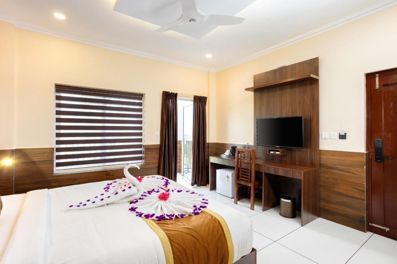 Star Emirates Luxury Resort And Spa, Munnar Anachal Bagian luar foto