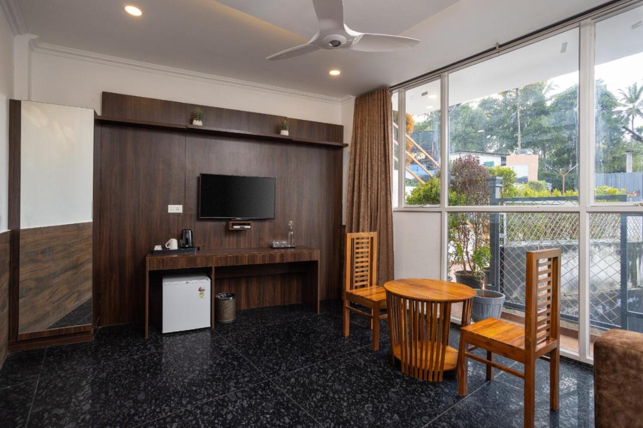 Star Emirates Luxury Resort And Spa, Munnar Anachal Bagian luar foto