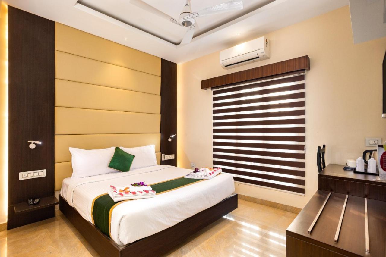 Star Emirates Luxury Resort And Spa, Munnar Anachal Bagian luar foto