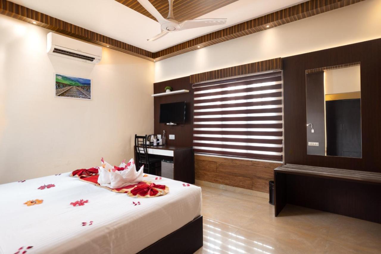 Star Emirates Luxury Resort And Spa, Munnar Anachal Bagian luar foto