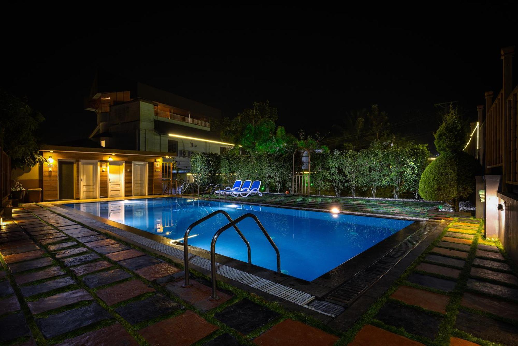 Star Emirates Luxury Resort And Spa, Munnar Anachal Bagian luar foto