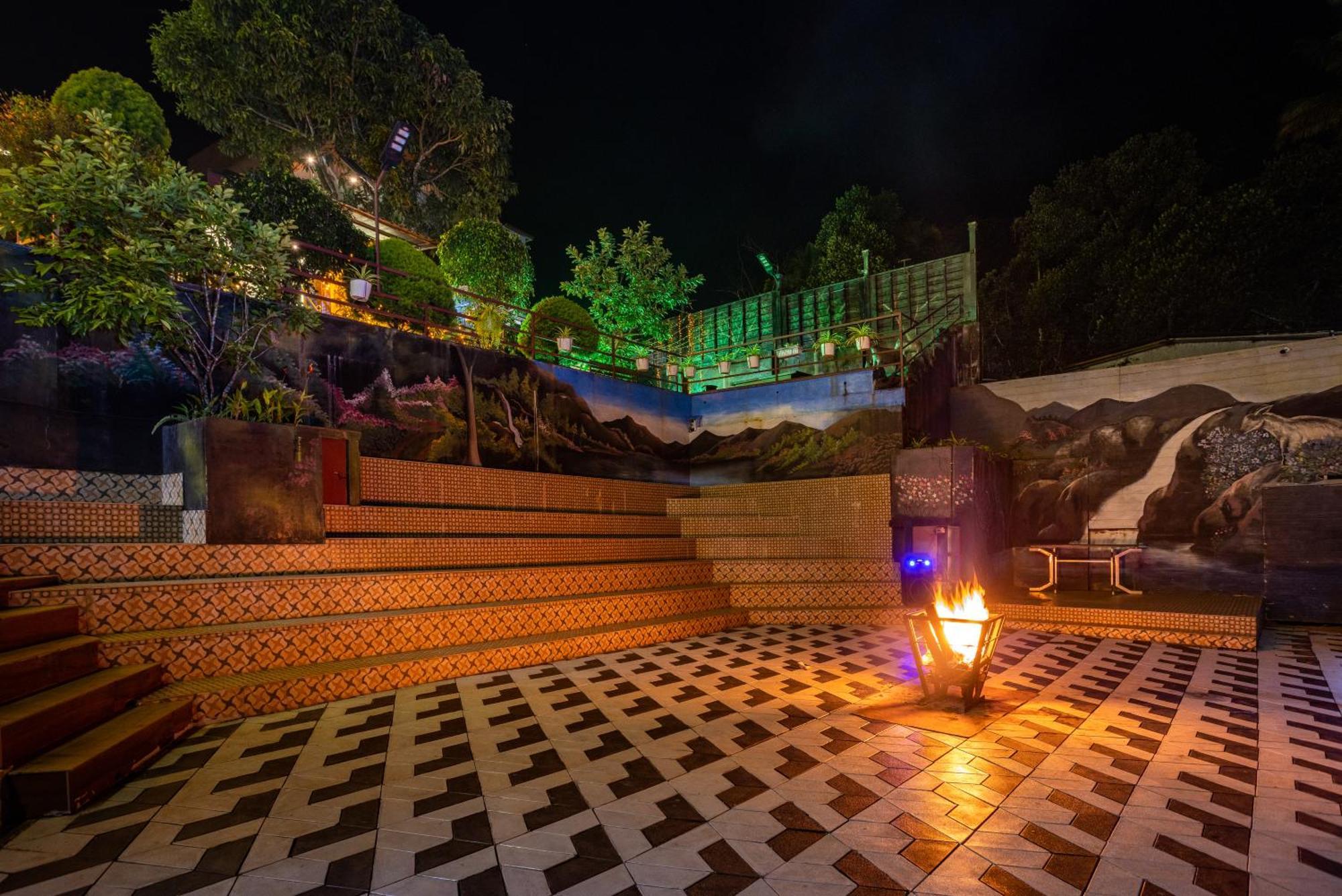 Star Emirates Luxury Resort And Spa, Munnar Anachal Bagian luar foto