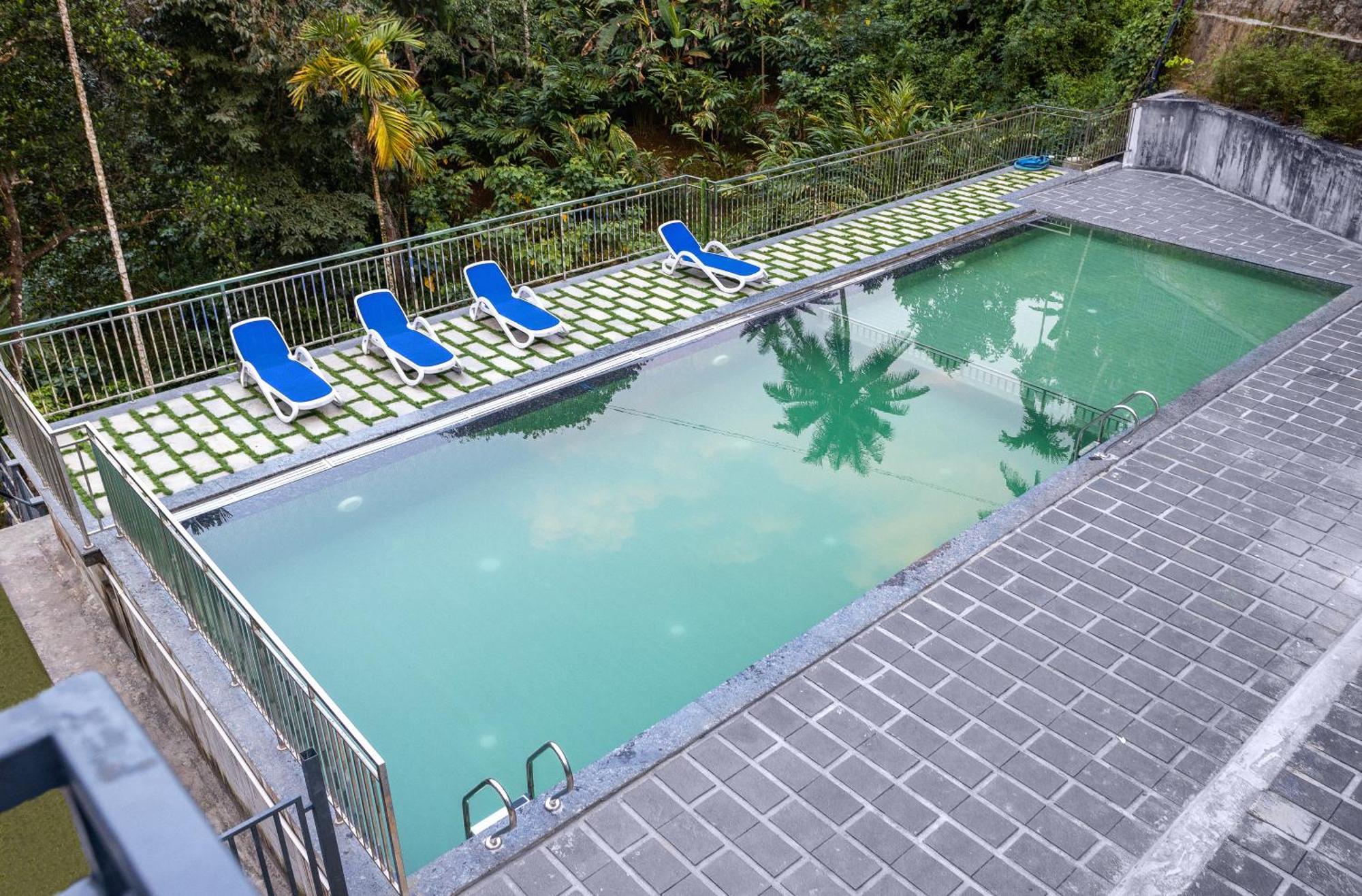 Star Emirates Luxury Resort And Spa, Munnar Anachal Bagian luar foto