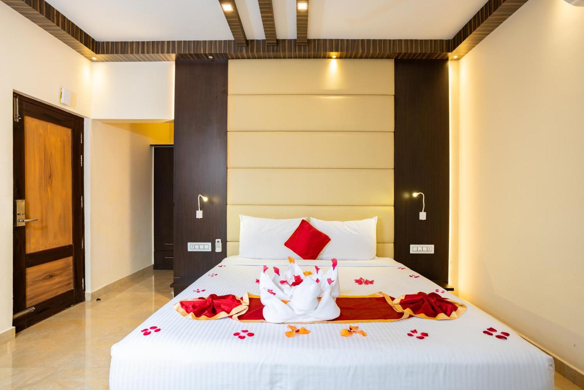 Star Emirates Luxury Resort And Spa, Munnar Anachal Bagian luar foto